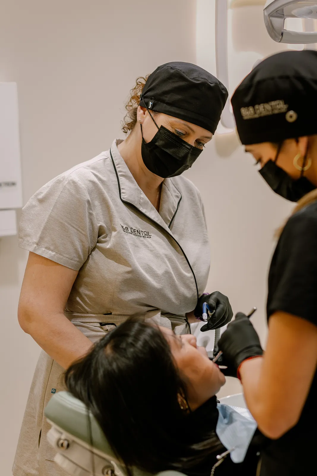 Tratamiento dental en ByB Dental Málaga
